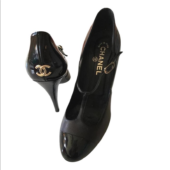 CHANEL Shoes - Chanel Black Gold Lambskin and Patent Leather Pump